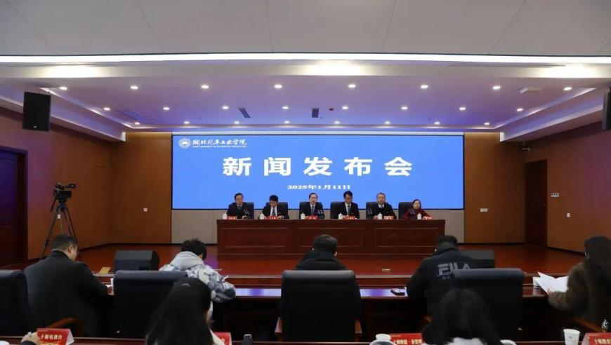 灭庄五肖论坛,格力地产：将逐步退出房地产业务,创新典义解读_终极版V7.99
